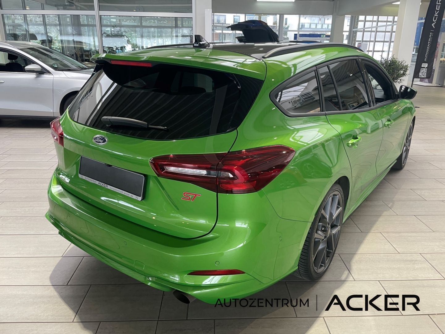 Ford Focus ST X Turnier 2.3 AT Pano/aAHK/ACC -34%*