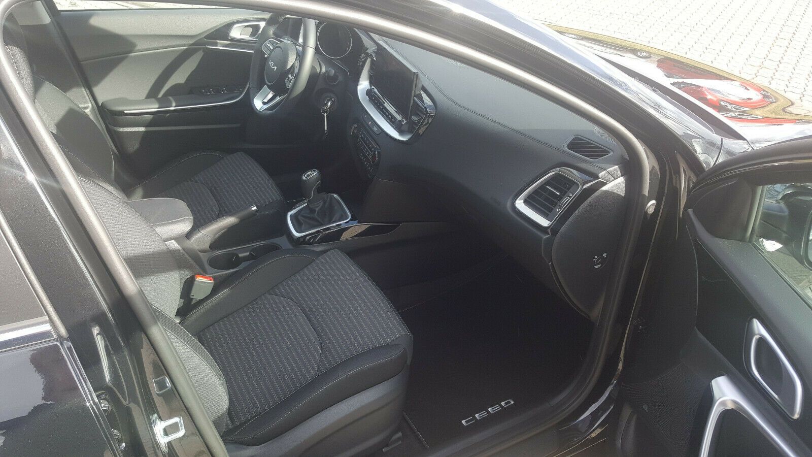 Kia Ceed 1.5 T-GDI JBL Sound Edition - Samsaru's Car Outlet