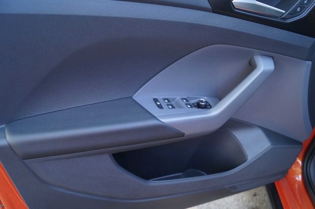 Volkswagen T-Cross R line - Samsaru's Car Outlet
