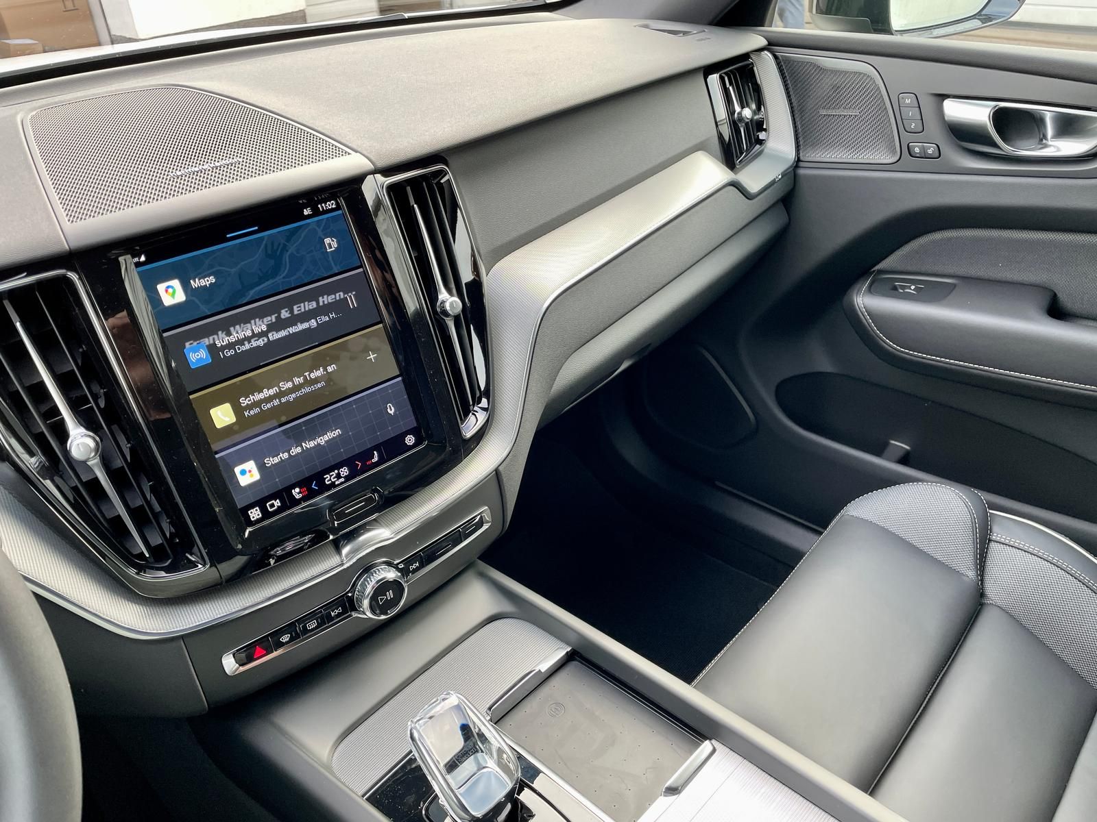 Volvo XC60 B4 AWD Plus Dark 4xSHZ ACC BLIS FHZ STDHZ