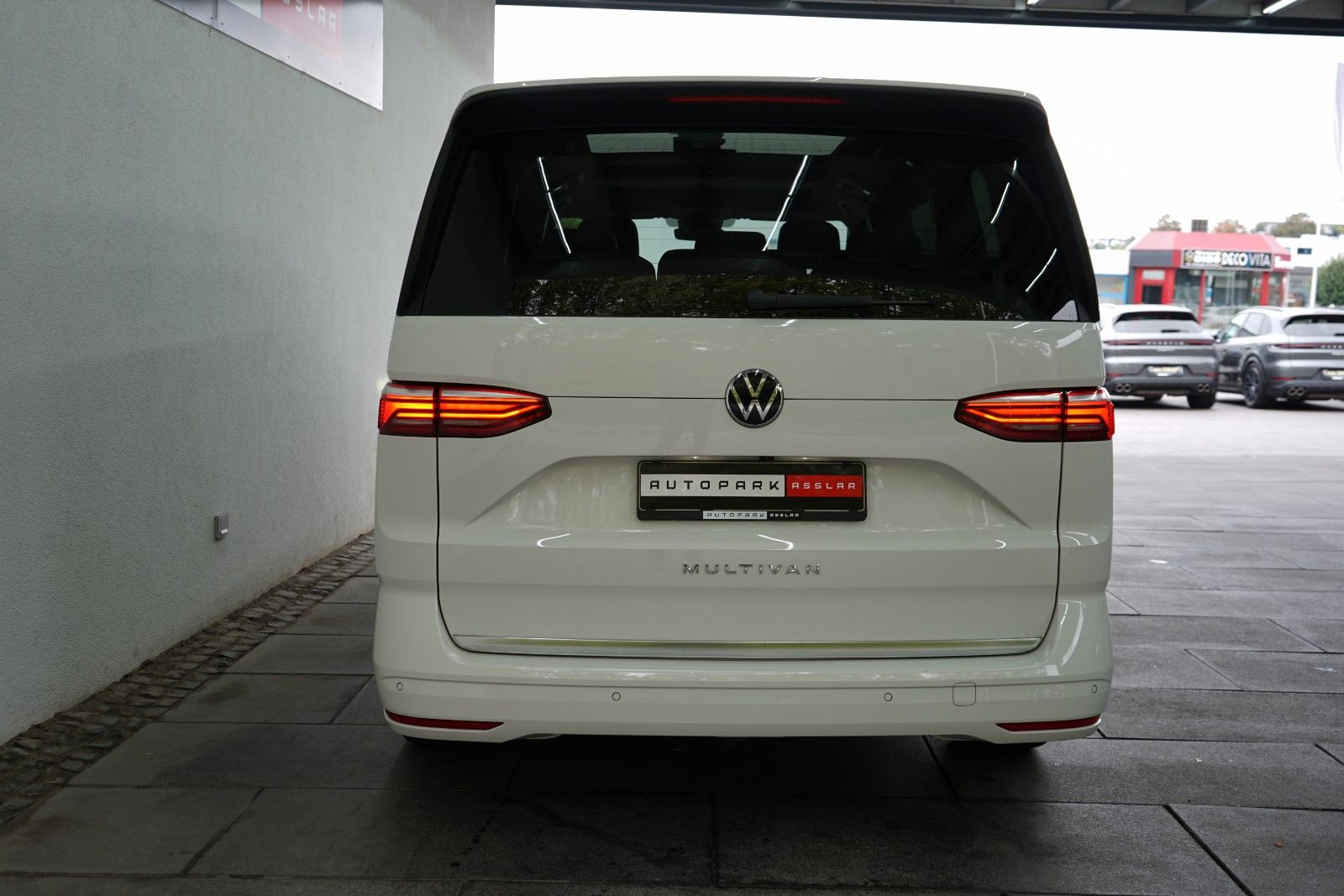 Volkswagen T7 Multivan Lang 2.0 TSI Style/Leder/Mega-Spec!