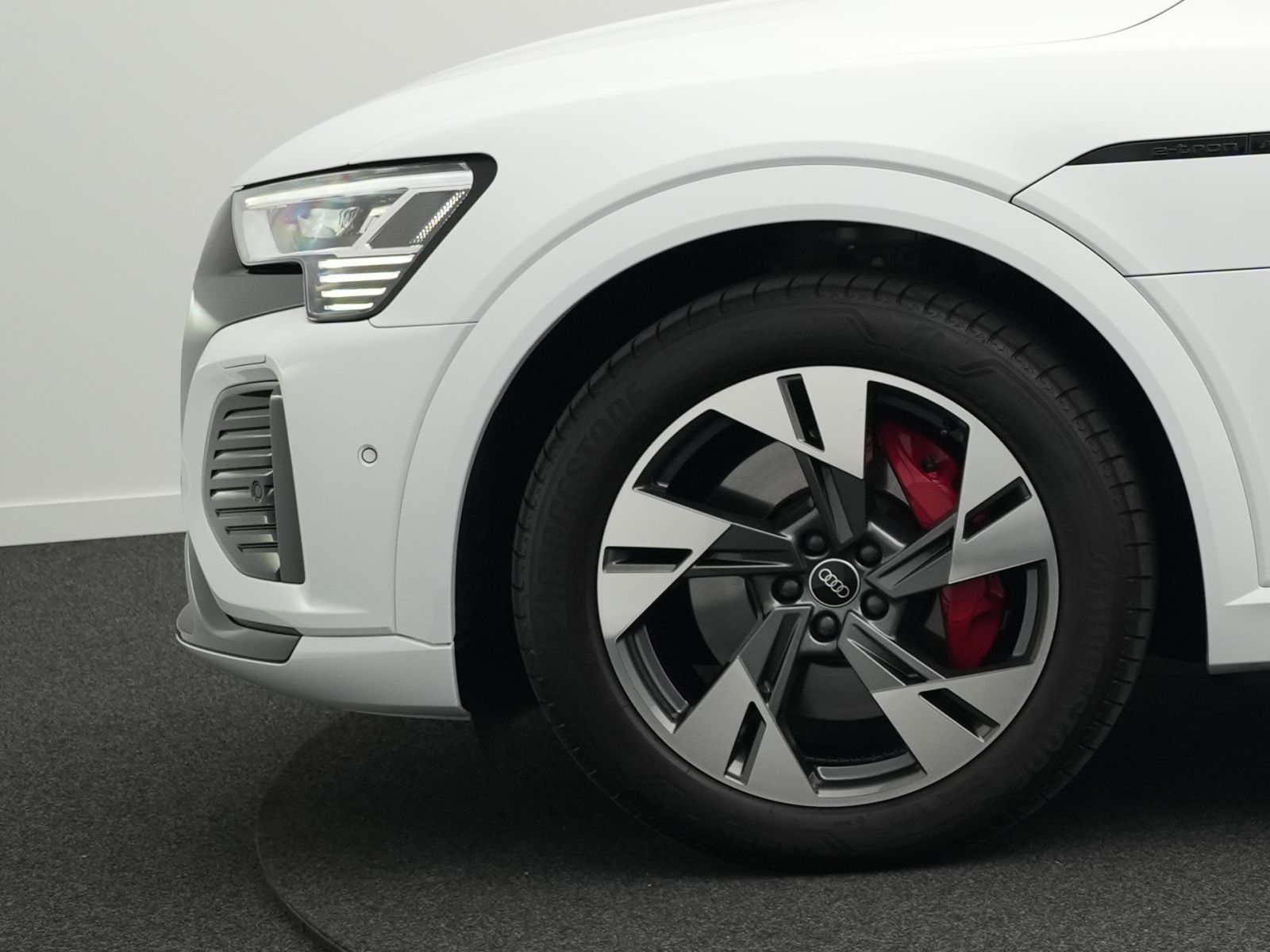 Audi Q8 Sportback e-tron 50 S line quattro