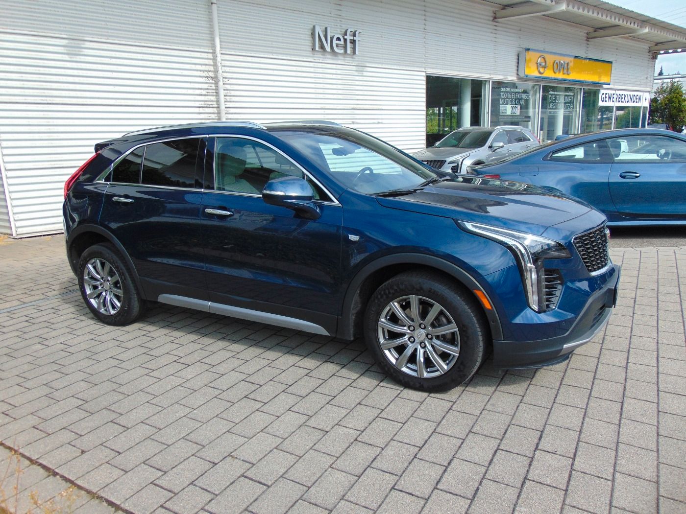 Cadillac XT4 350T Premium Luxury Panoramadach AHK Navi