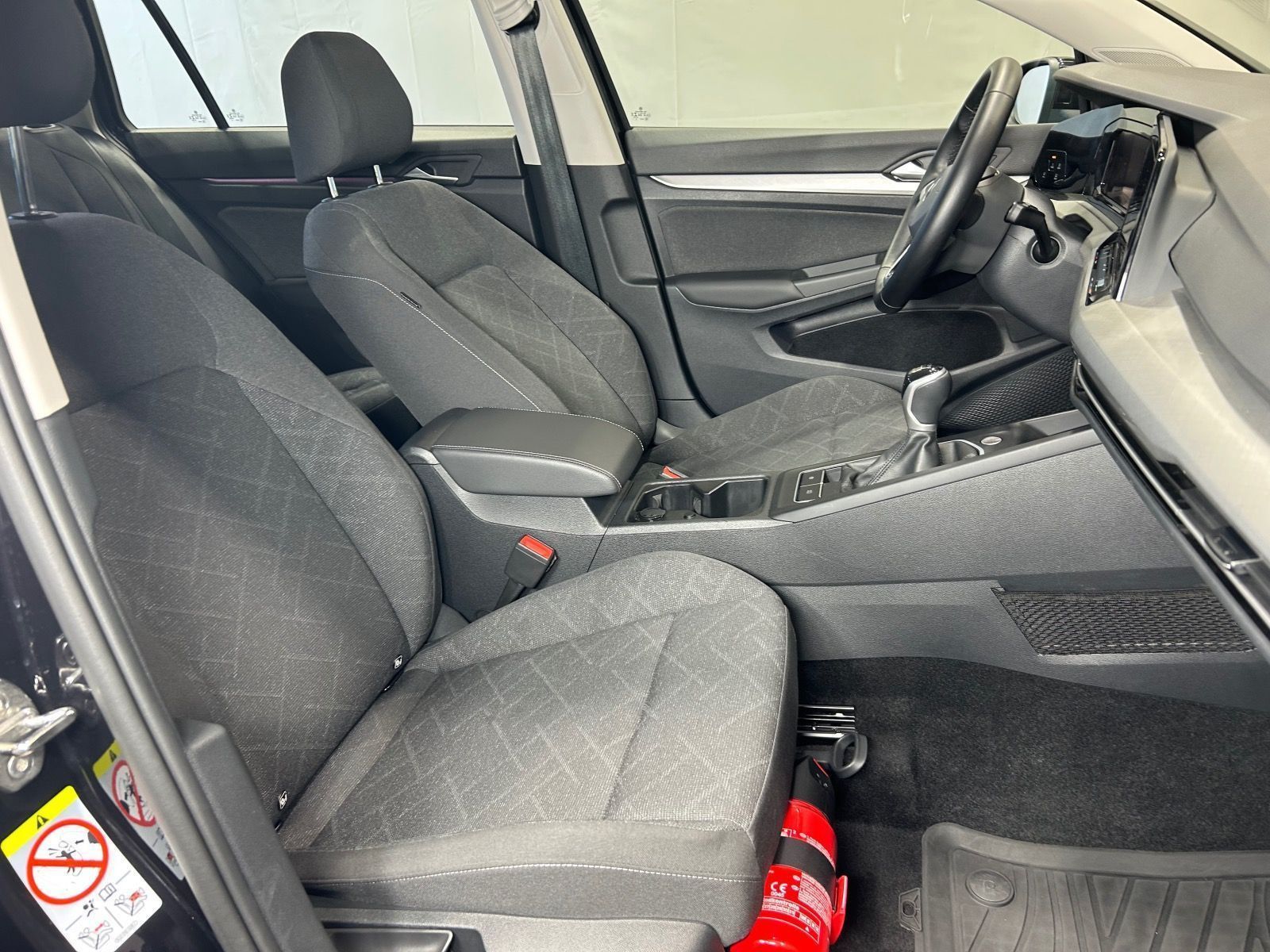 Volkswagen Golf Variant Life 2.0 TDI - Samsaru's Car Outlet