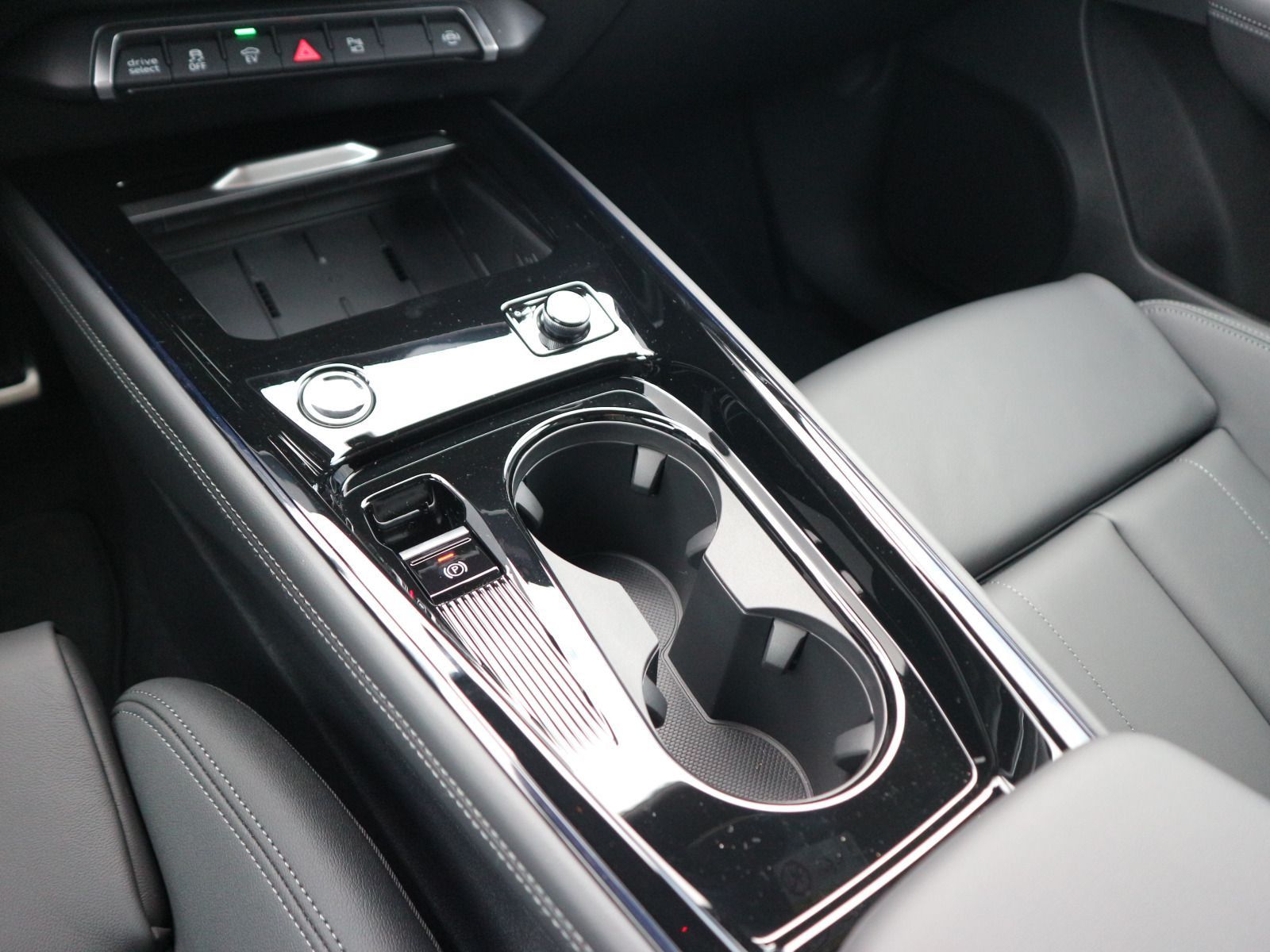 Audi Q3 SUV e-hybrid S tronic S line*TECH PLUS*ACC*