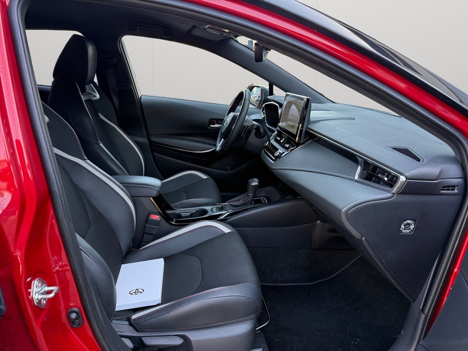 Toyota Corolla 2.0l Hybrid GR Sport /19"-LMF/Eibach-Fah