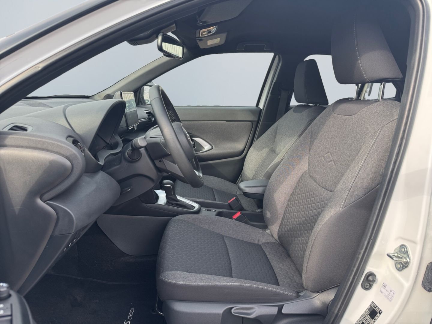Toyota Yaris Cross 1,5 L HYB. 4X2 TE *ACC*RCam*CarPlay*