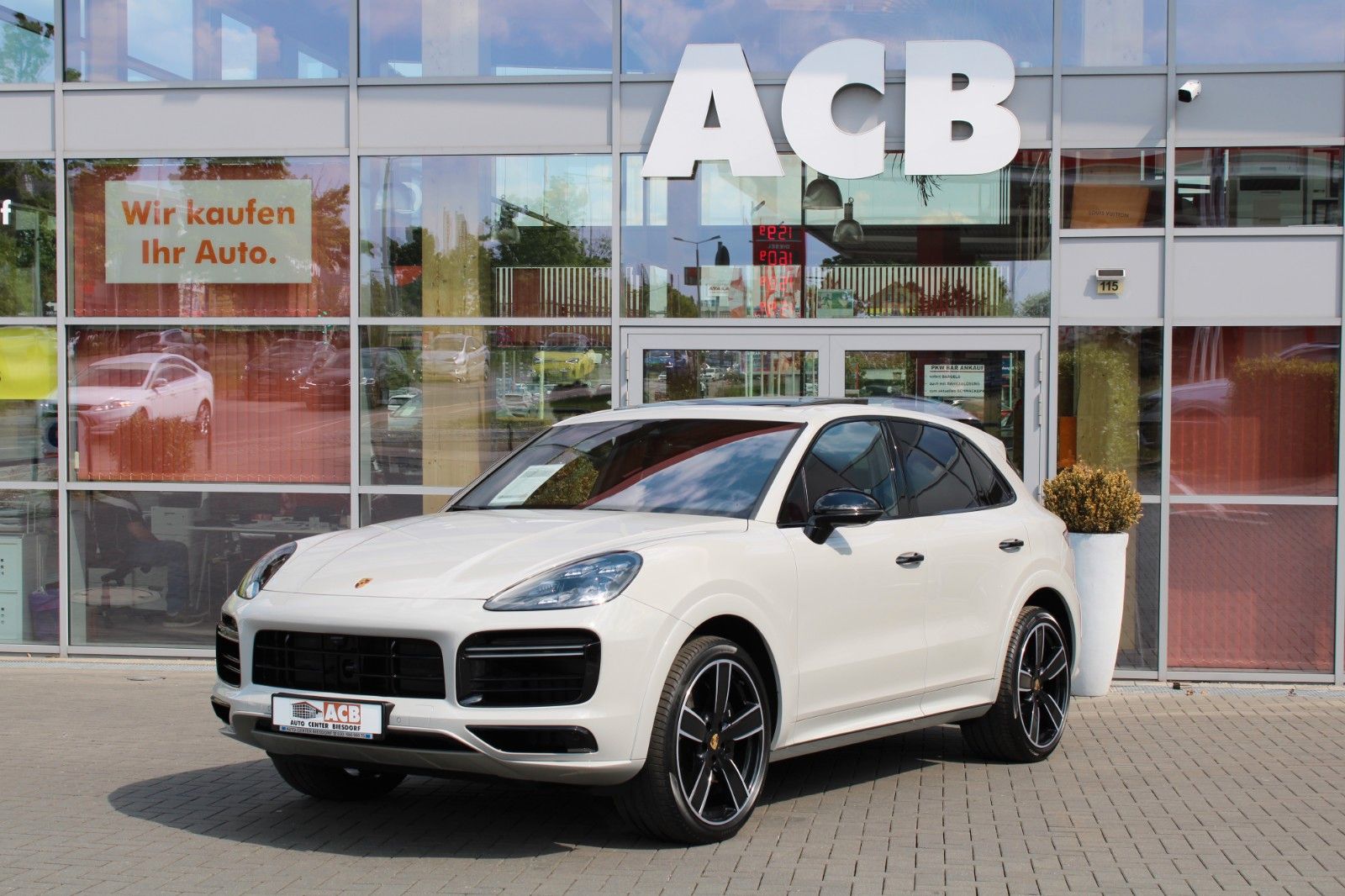 Porsche Cayenne Turbo Sport Design Kreide Approved 201T€
