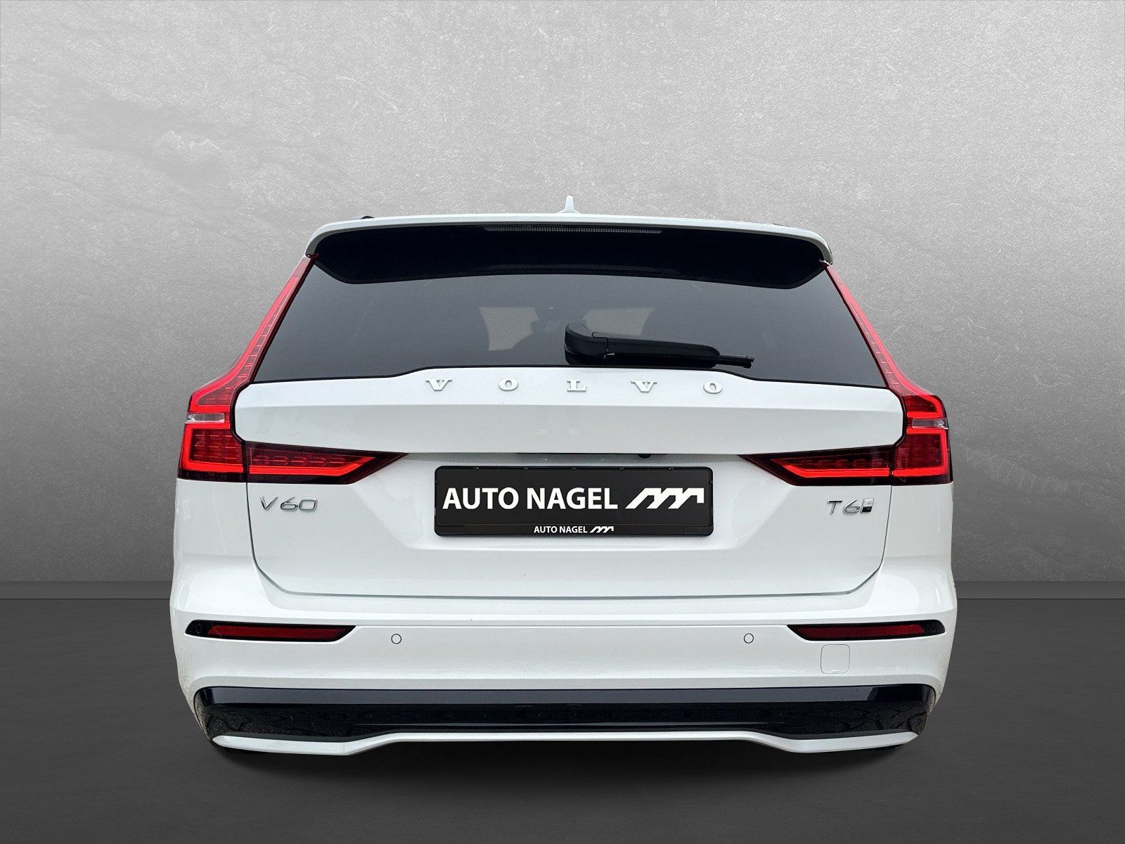 Volvo V60 T6 AWD Ultra Dark Plug-in Hybrid+AHK