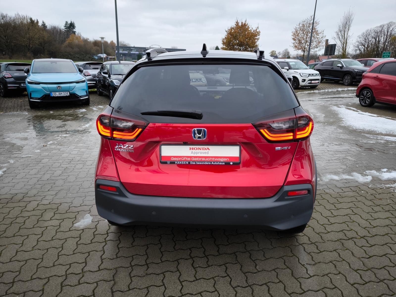 Honda Jazz 1,5 e Executive Crosstar + Ganzjahresreifen