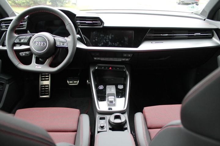 Audi A3 Sportback 35 TDI S-Line - Samsaru's Car Outlet