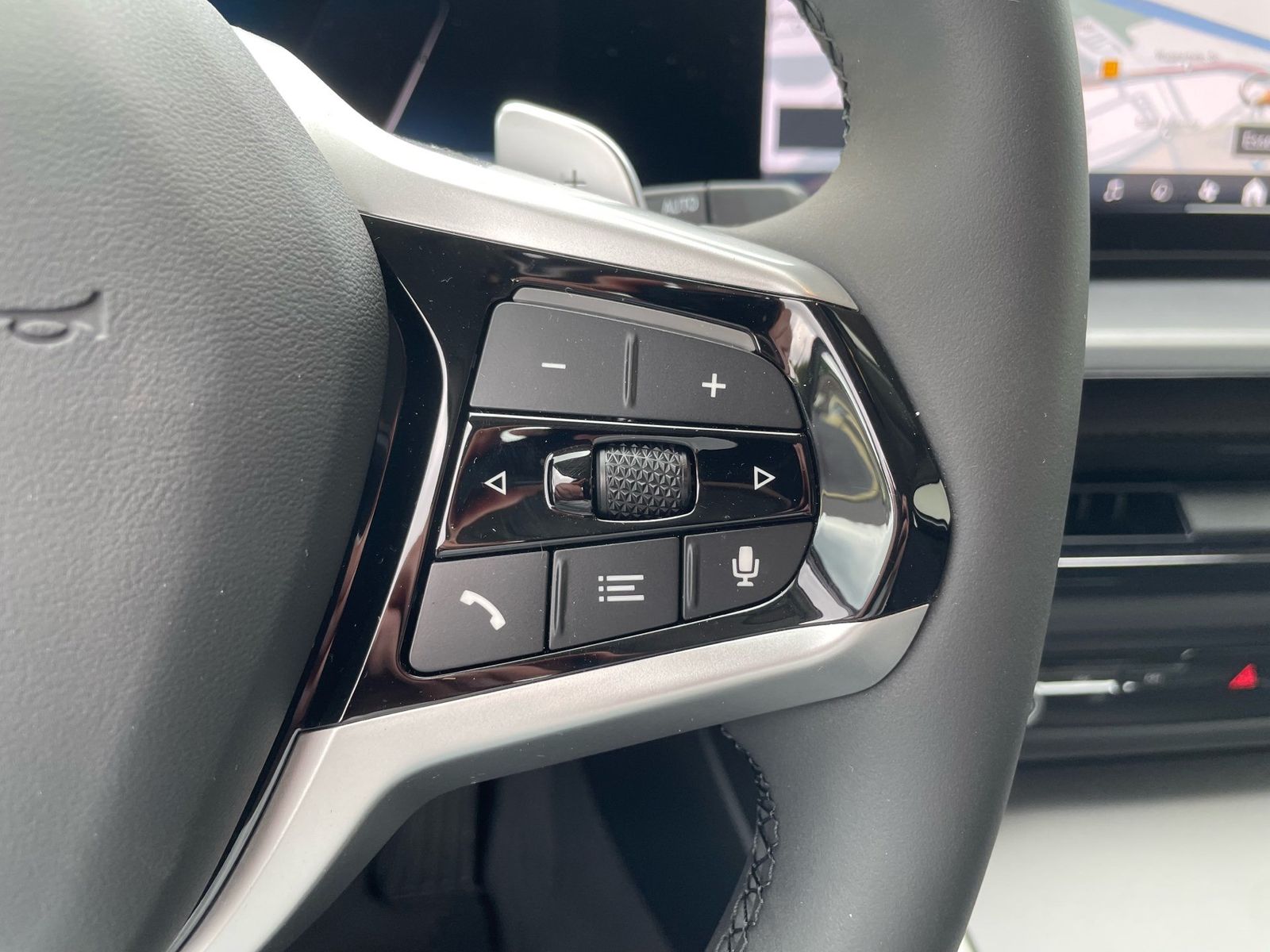 BMW 318i Touring || AHK ACC 360° Keyless eSitze LED