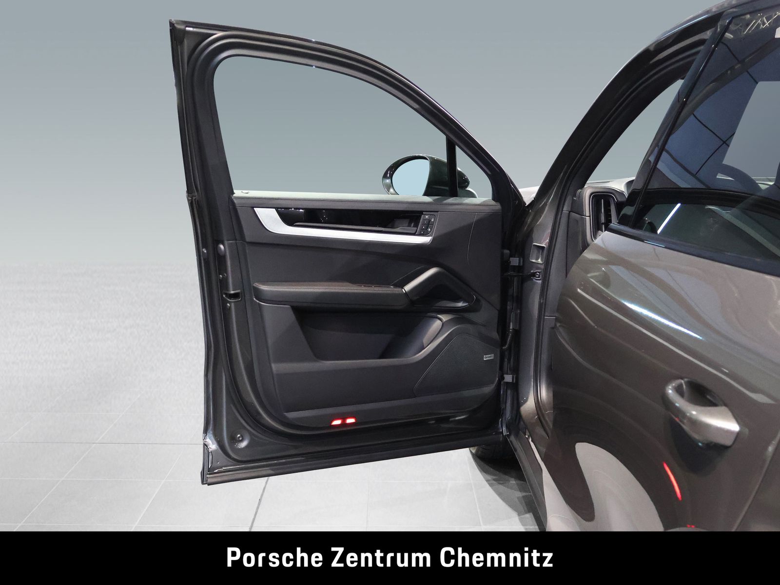 Porsche Cayenne E-Hybrid Sitzbelüft.;Head-Up;BOSE;Pano