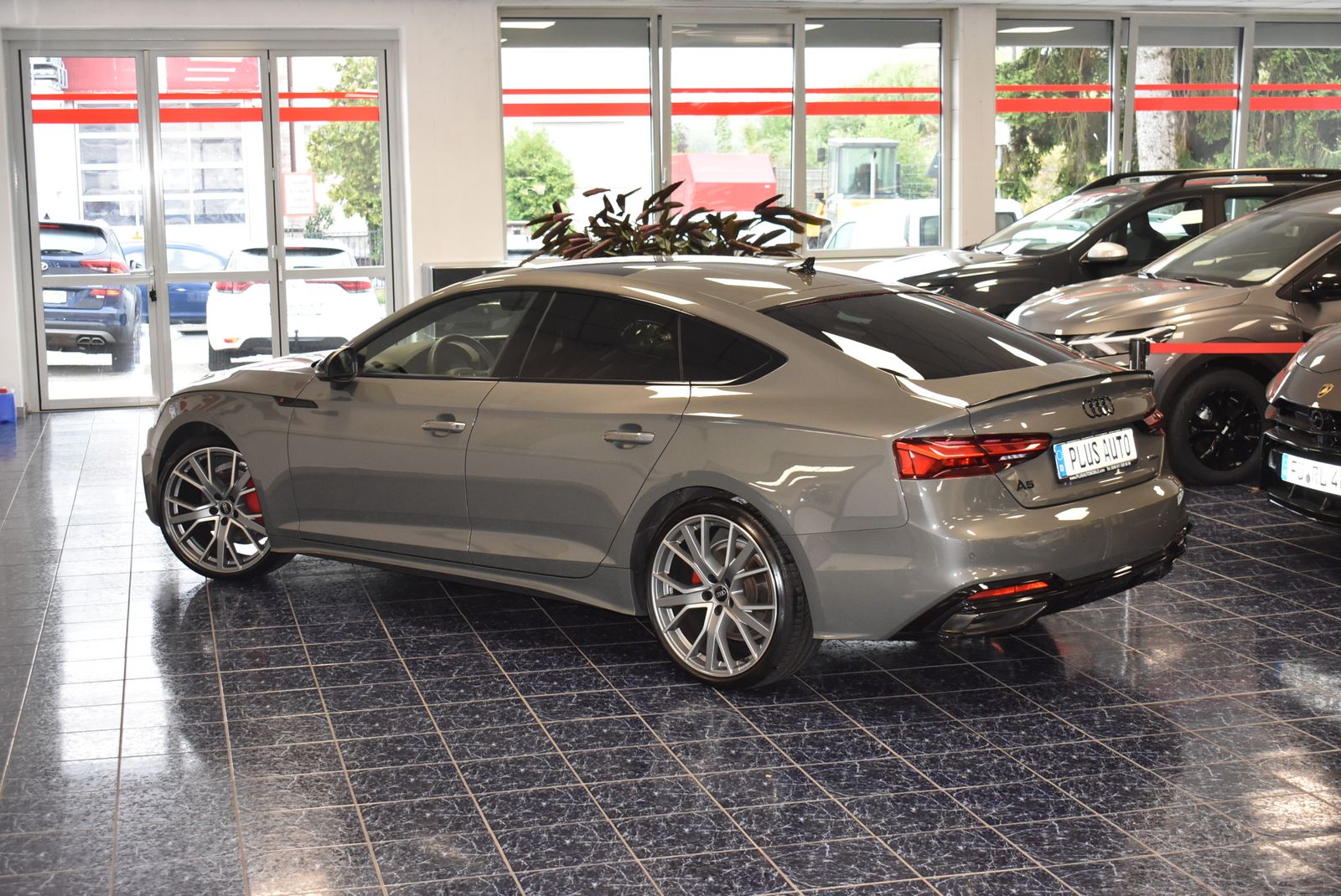 Audi A5 40 TDI Quattro S-line Competit Navi Panor AHK