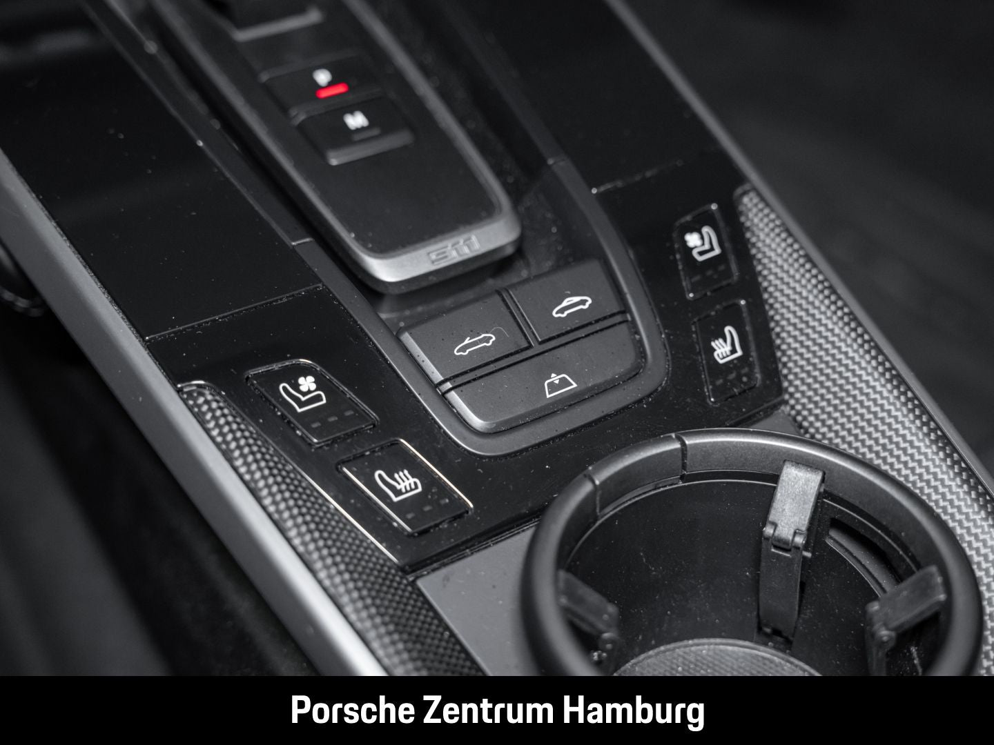 Porsche 992 (911) Carrera 4S Cabriolet Sportabgas BOSE