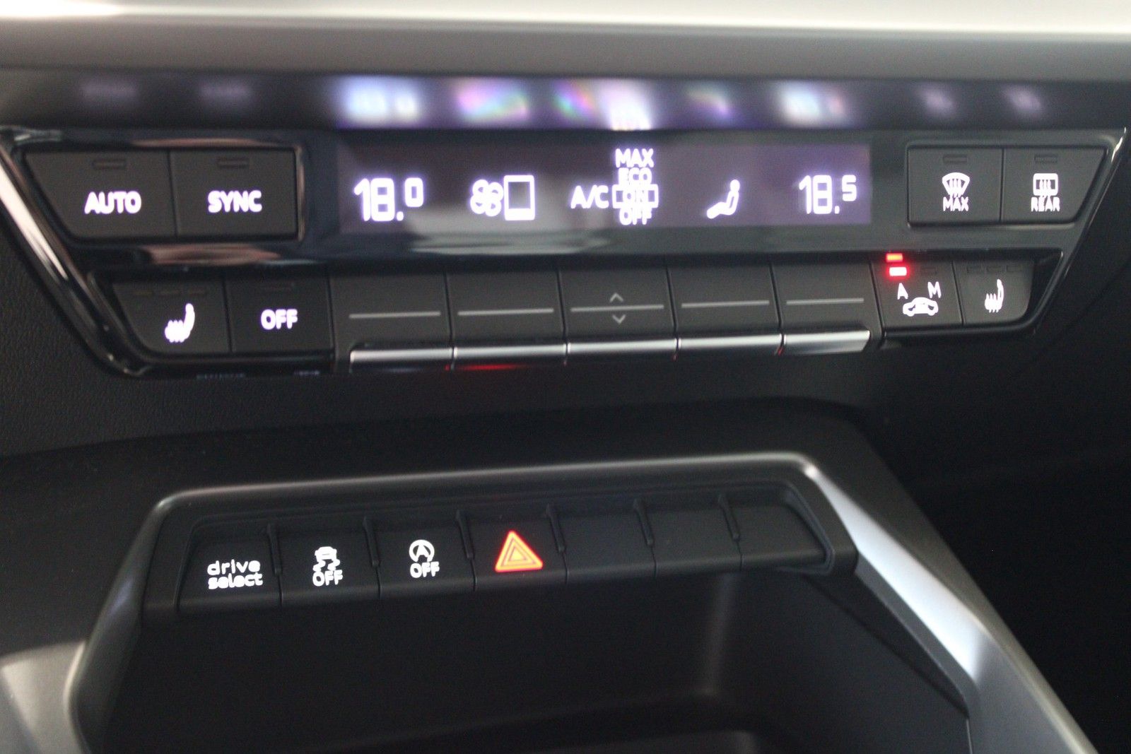 Audi A3 35 TFSI DSG advanced - Samsaru's Car Outlet