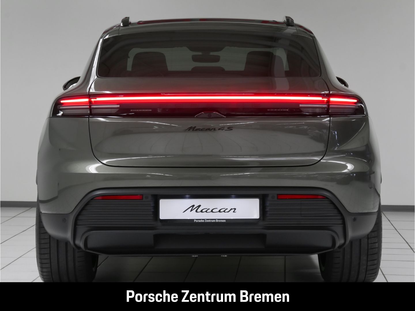 Porsche Macan 4S Sportpaket - Samsaru's Car Outlet