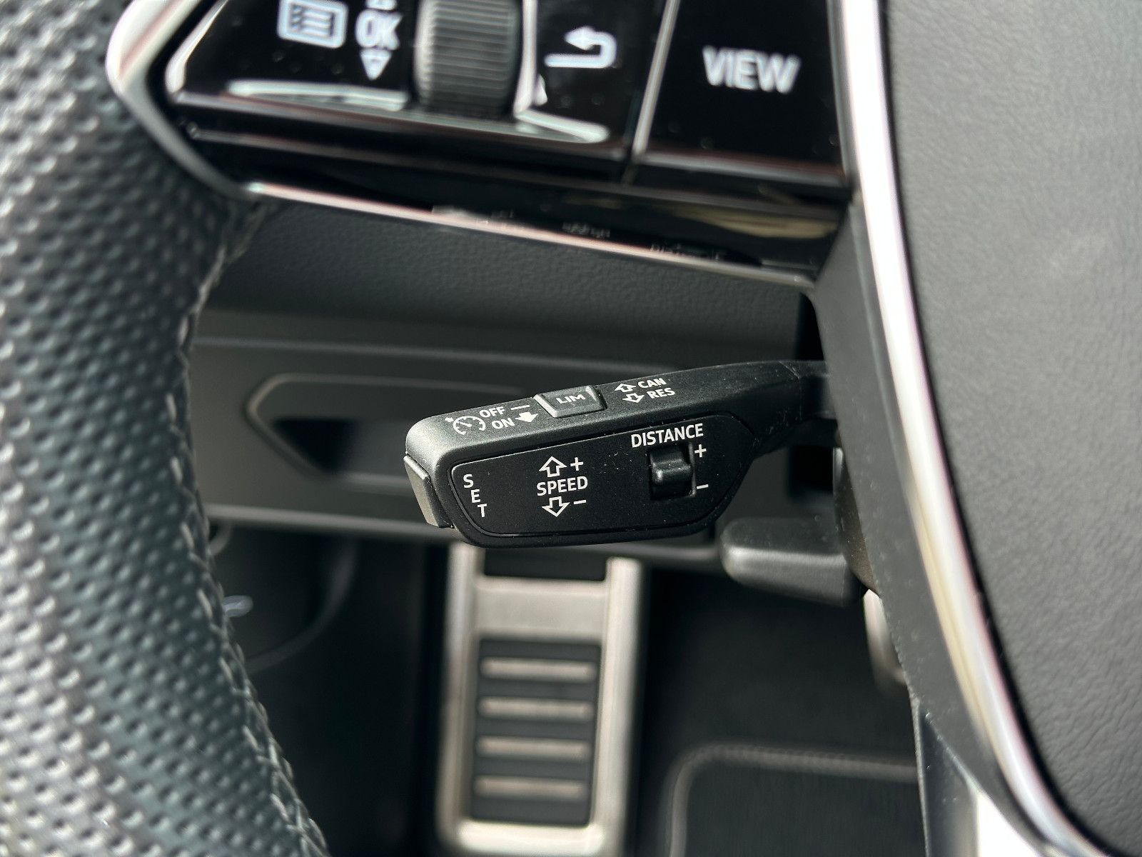 Audi A6 Avant 40 TDI qu.S tr. S LINE+AHK+STHZG+HD+360