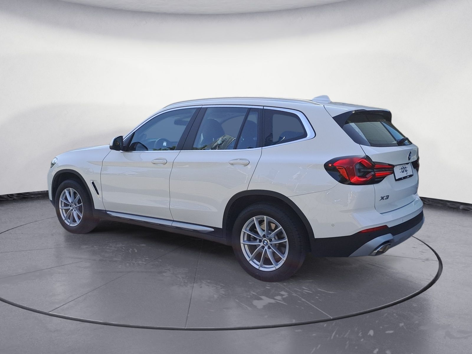 BMW X3 xDrive20iA Facelift - Samsaru's Car Outlet