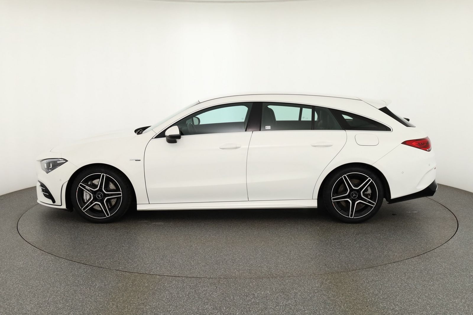 Mercedes-Benz CLA 35 AMG - Samsaru's Car Outlet