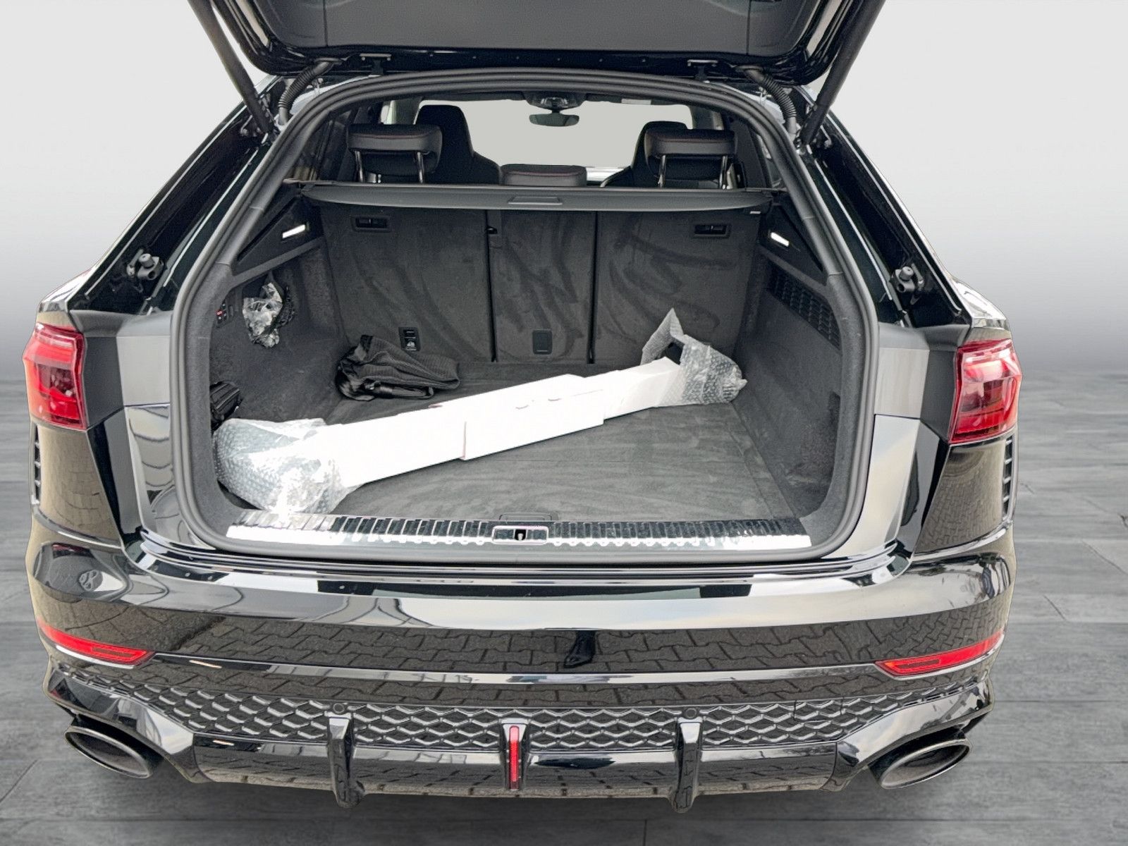 Audi RSQ8 performance All Black/Keramik/305km/h/RS-AG