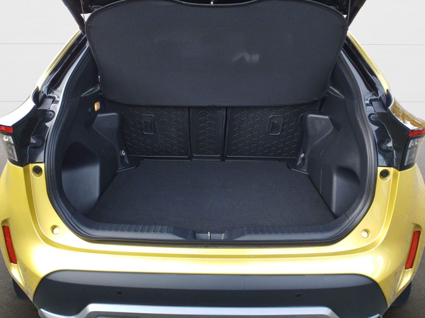 Toyota Yaris Cross Hybrid AWD-i(4x4) Adventure+Allwette
