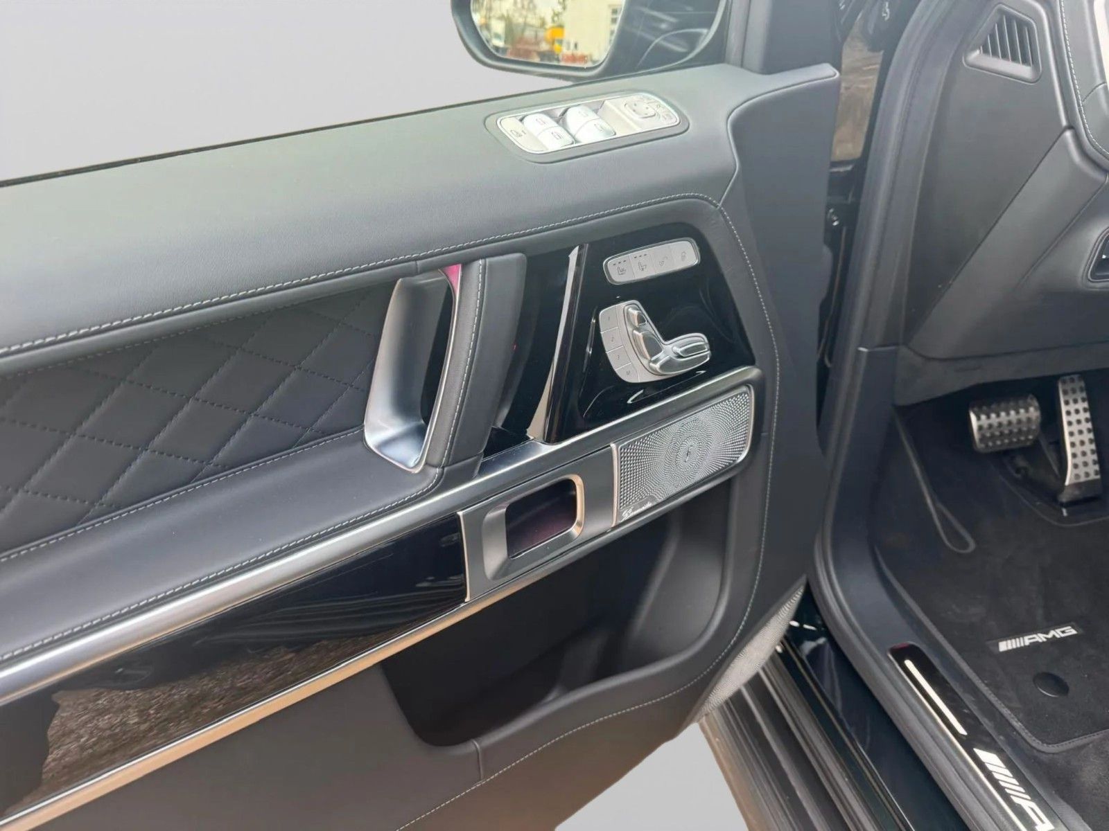 Mercedes-Benz G 63 AMG - Samsaru's Car Outlet