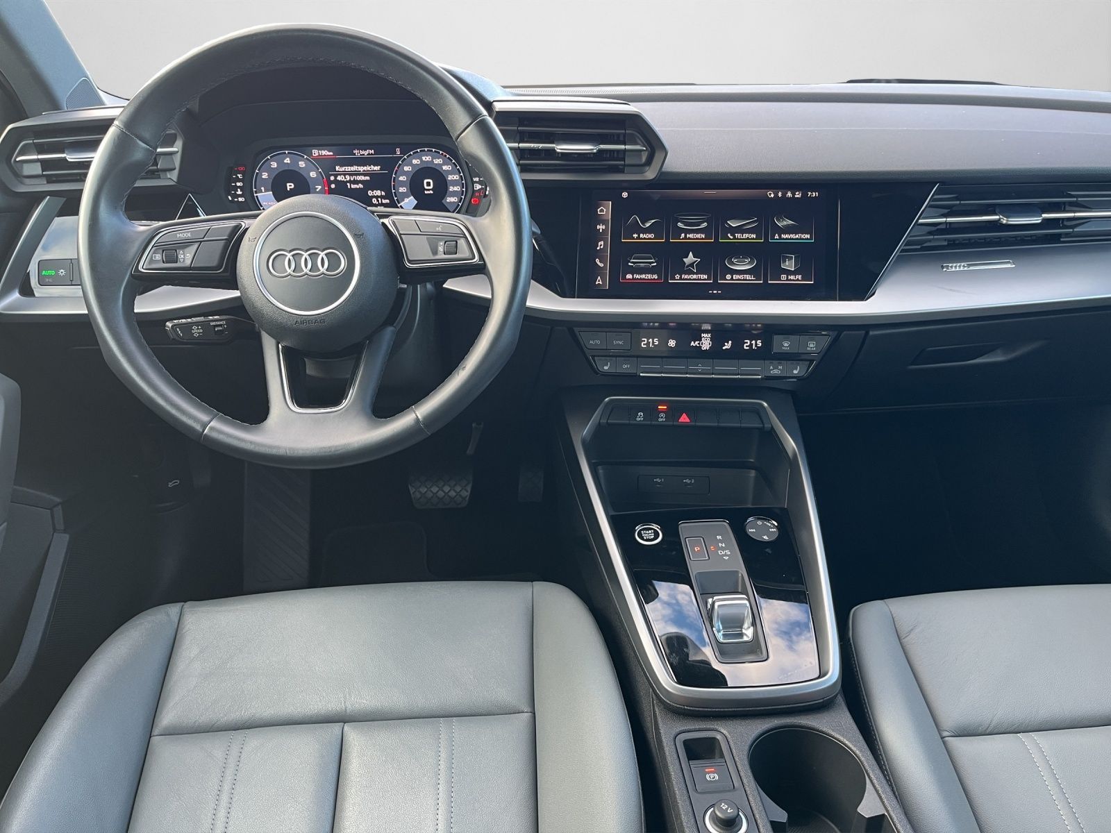 Audi A3 Limousine 35 TFSI S tronic KAM SHZ MMI LM PDC