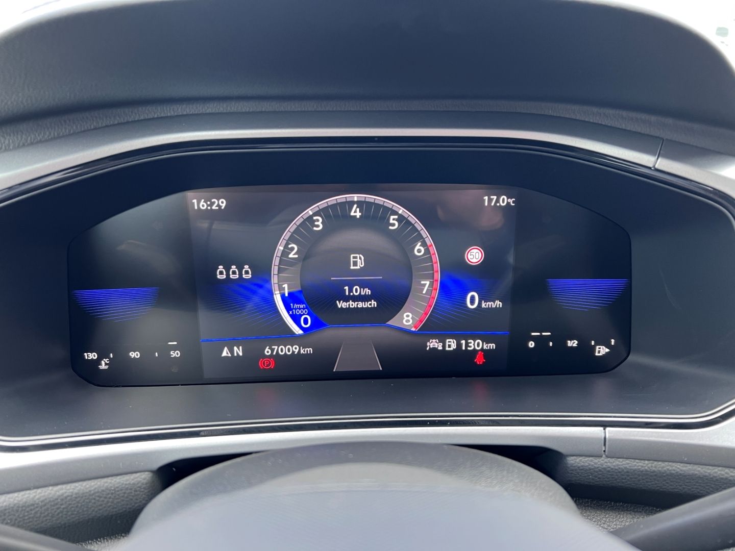 Volkswagen T-Roc 1.0TSI Life - Samsaru's Car Outlet