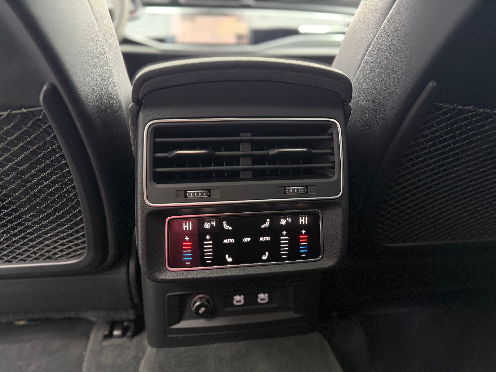 Audi RSQ8 RS 4.0 TFSI quattro*12M.Garantie*Finanz.*