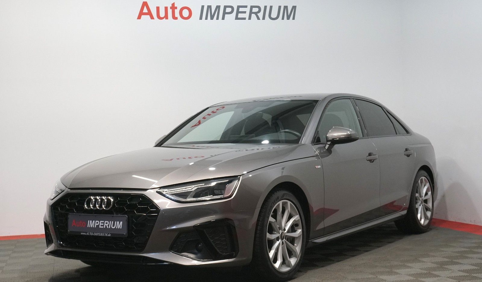 Audi A4 Lim. 40 TFSI S line - Samsaru's Car Outlet
