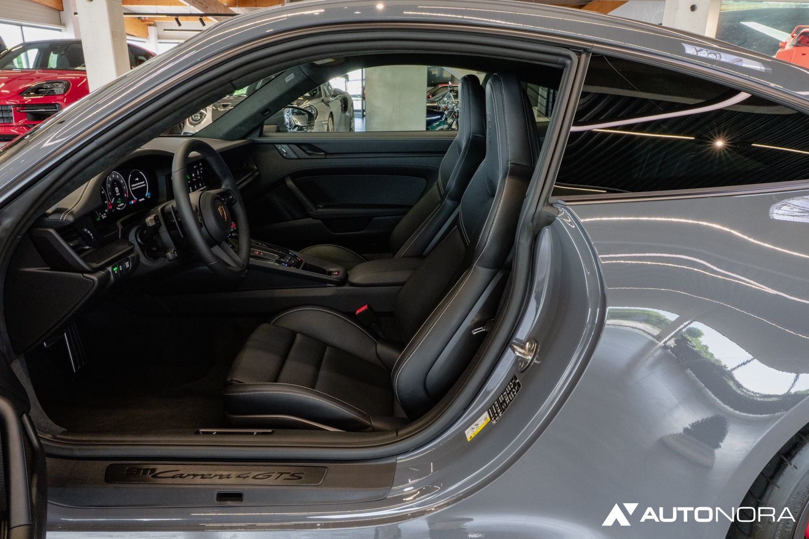 Porsche 911 (992.2) Carrera 4 GTS Lift 18-Wege Matrix