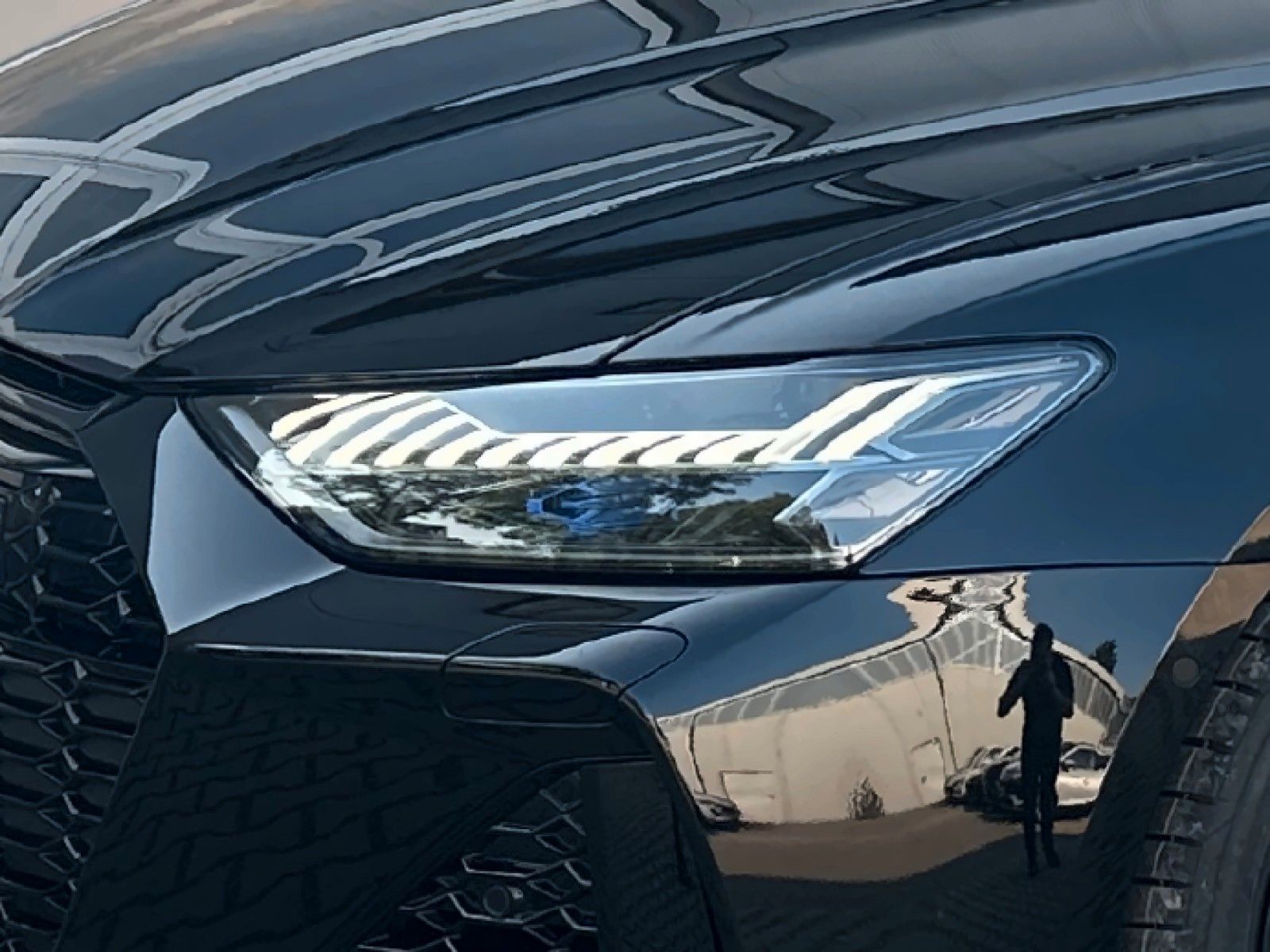 Audi RS6 Avant 4.0 TFSI quattro 22" Laser/B&O/Valcona