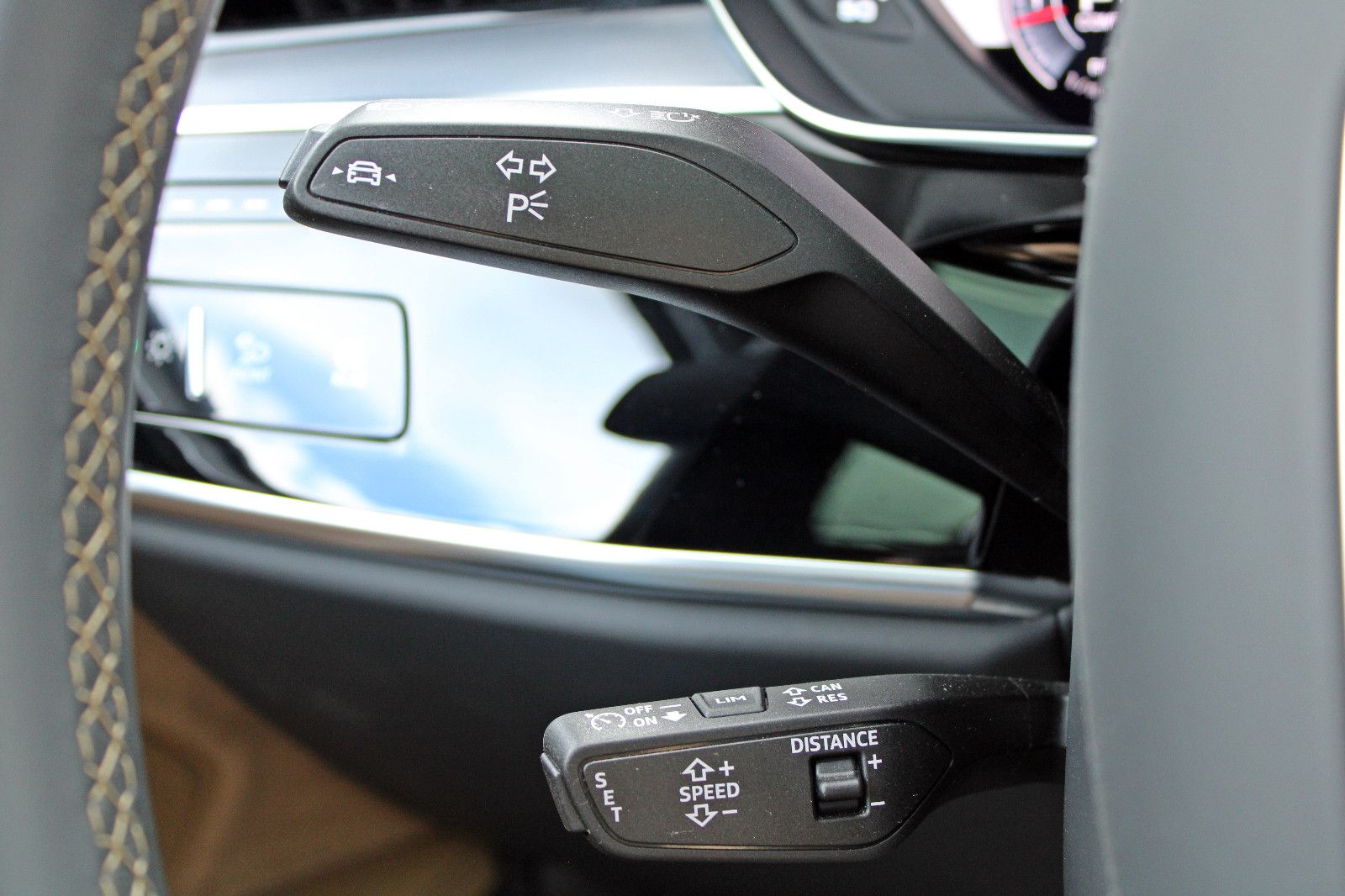 Audi A8 55TFSI quattro - Samsaru's Car Outlet