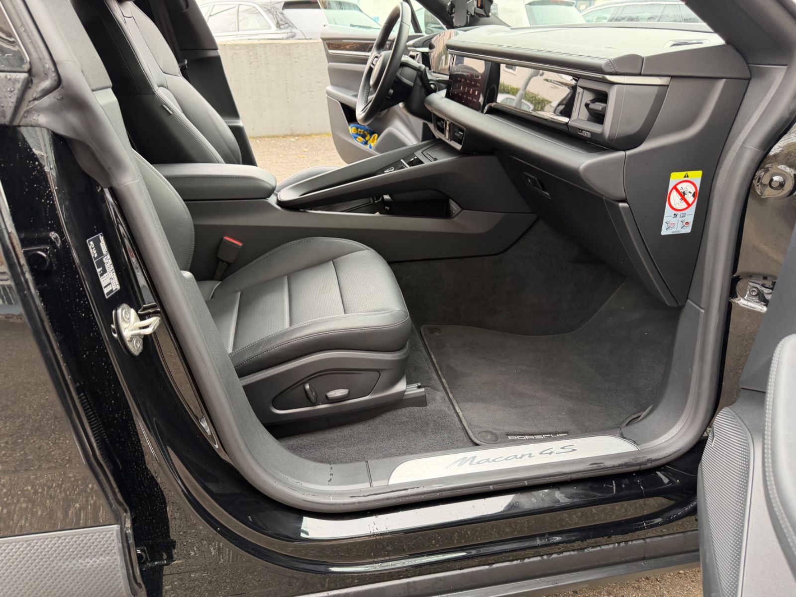 Porsche Macan Electric 4 S Pano Air Matrix LED Bose ACC