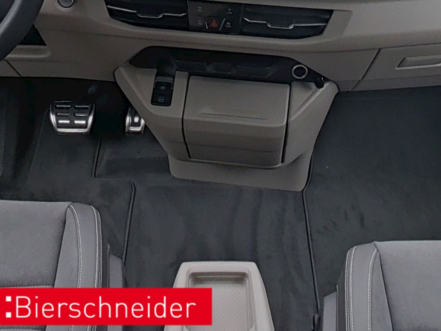 Volkswagen T7 Multivan Style 1.5 eHybrid 4MOTION LED NAVI A