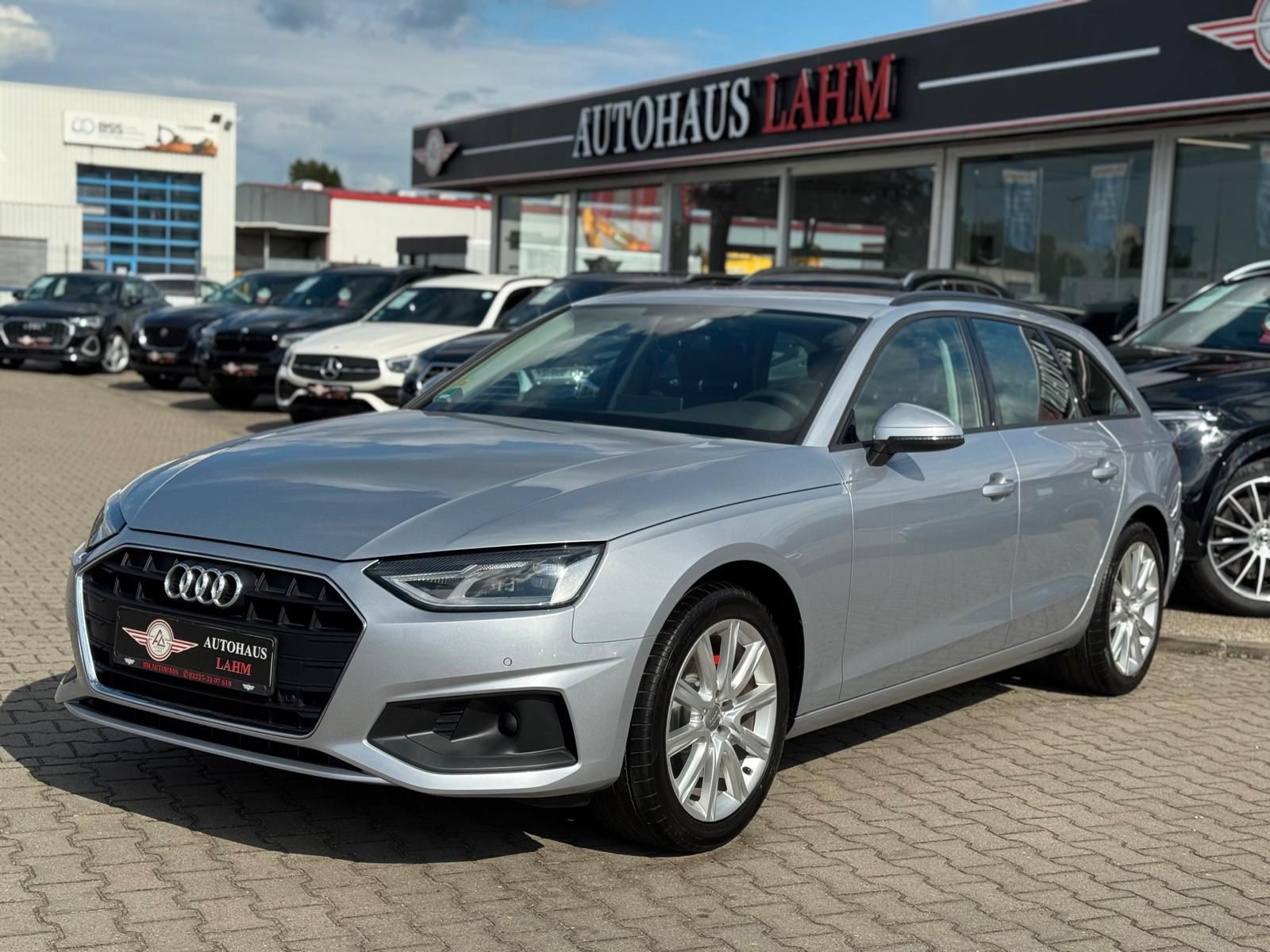 Audi A4 Avant 35 TDI S-TRONIC - Samsaru's Car Outlet