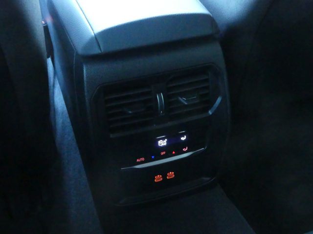 BMW 330 ixDrive Tour M Sportp. Indiv.ACC°Ad.LED*AHK°