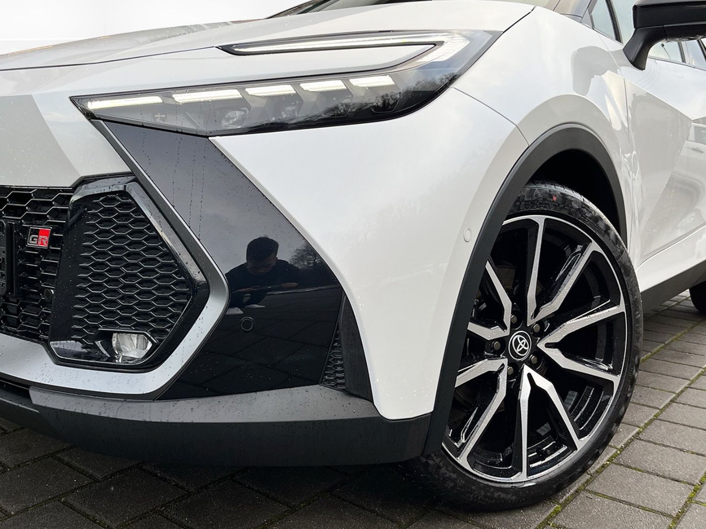 Toyota C-HR Hybrid GR SPORT Premiere 4x4 +Navi +360-Kam