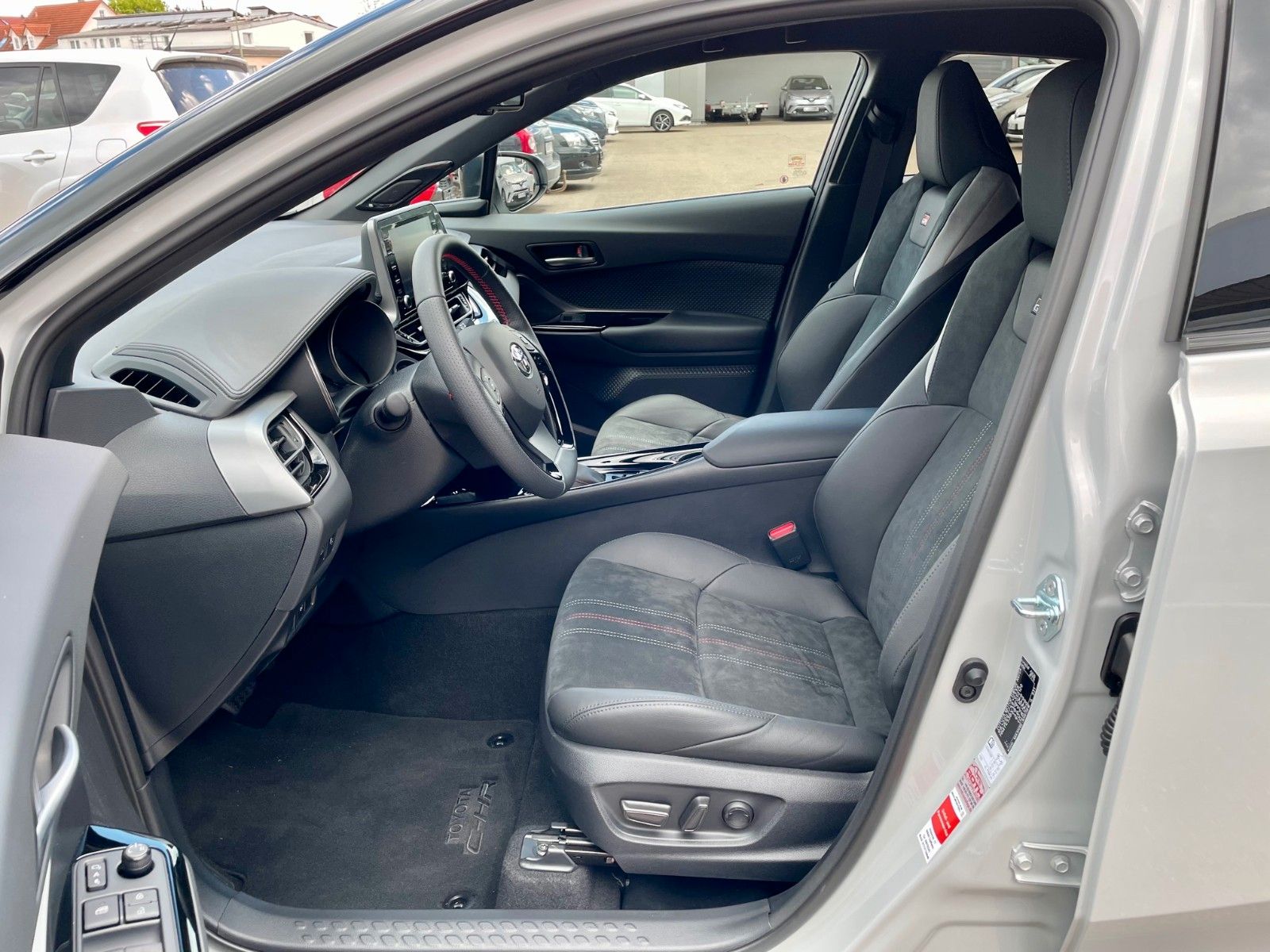 Toyota C-HR GR Sport Hybrid - Samsaru's Car Outlet