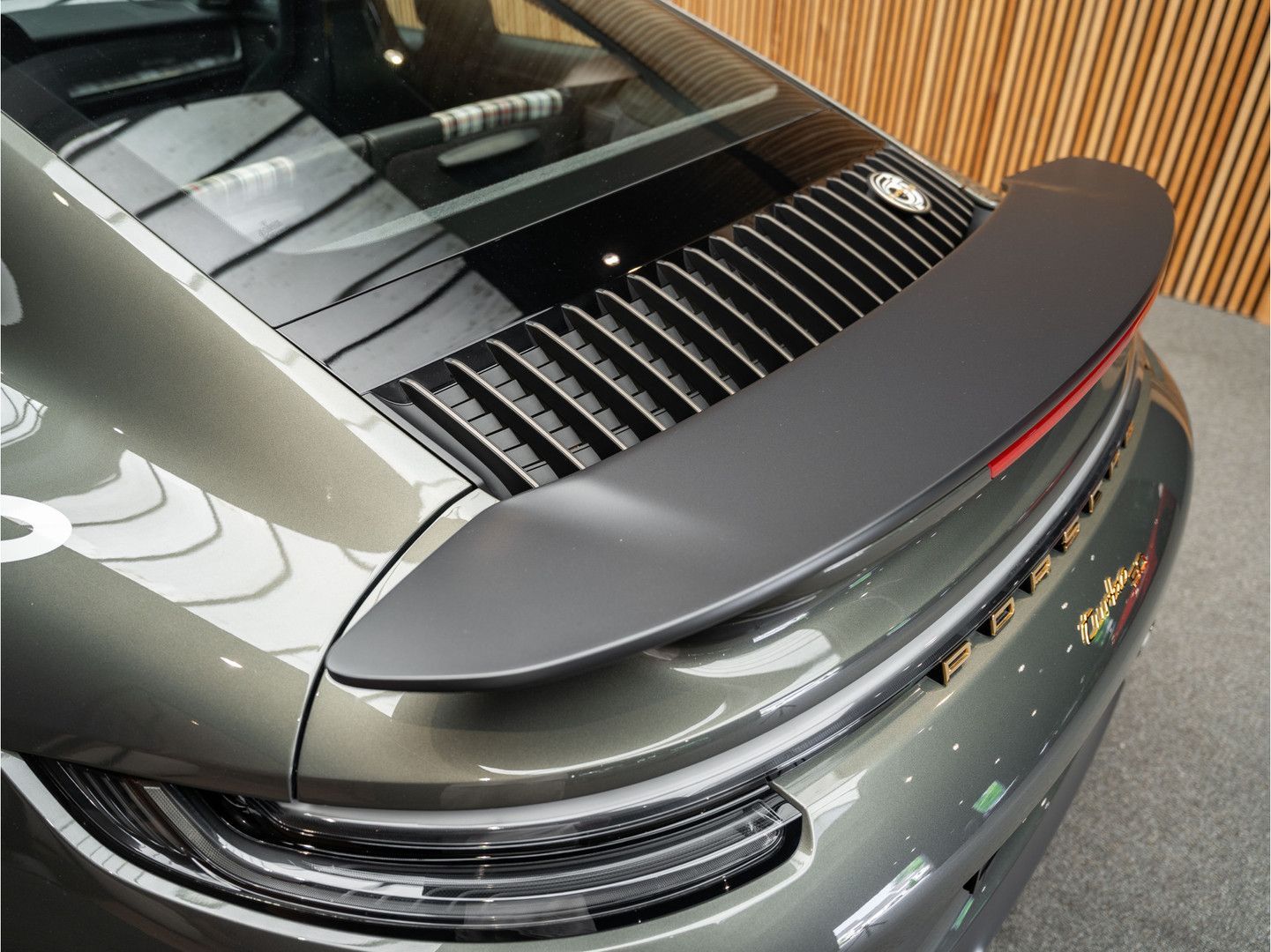 Porsche 992 992 Turbo 50 Years 1/1974 Burmester Leder 91