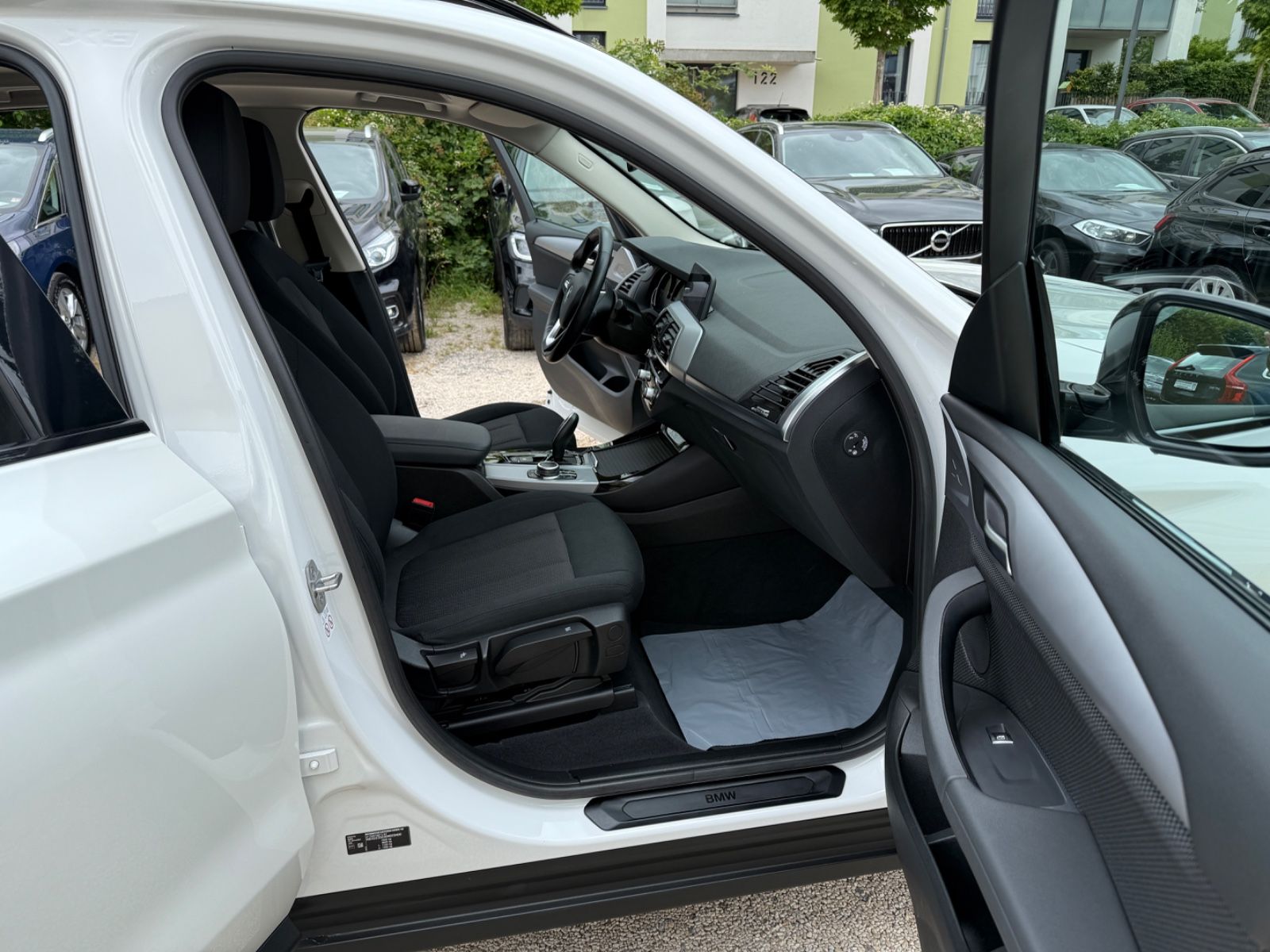 BMW X3 xDrive20d Shadow Line - Samsaru's Car Outlet