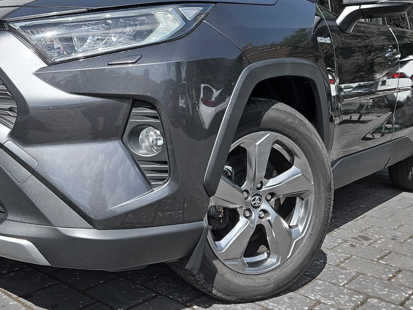 Toyota RAV 4 2.5 Hybrid Club+ - Samsaru's Car Outlet