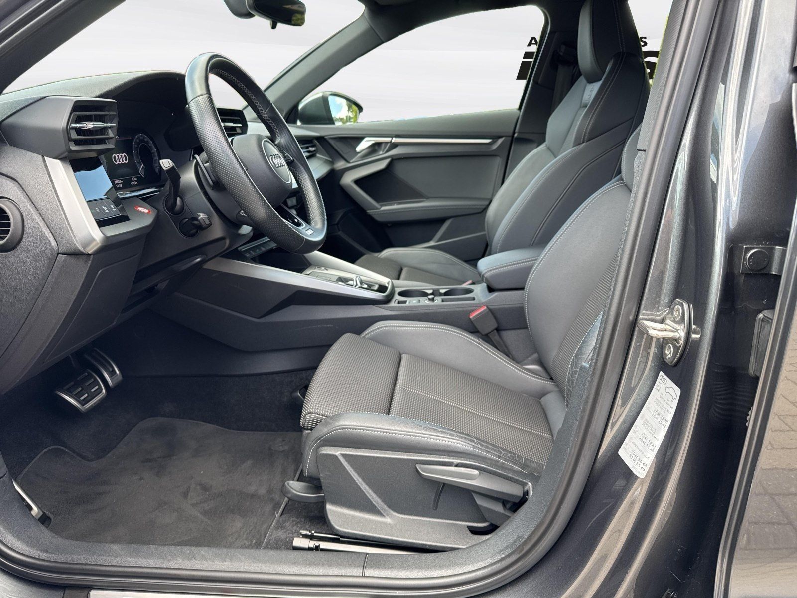 Audi A3 Sportback 40 TFSIe s-line s-tronic, LED RFK A