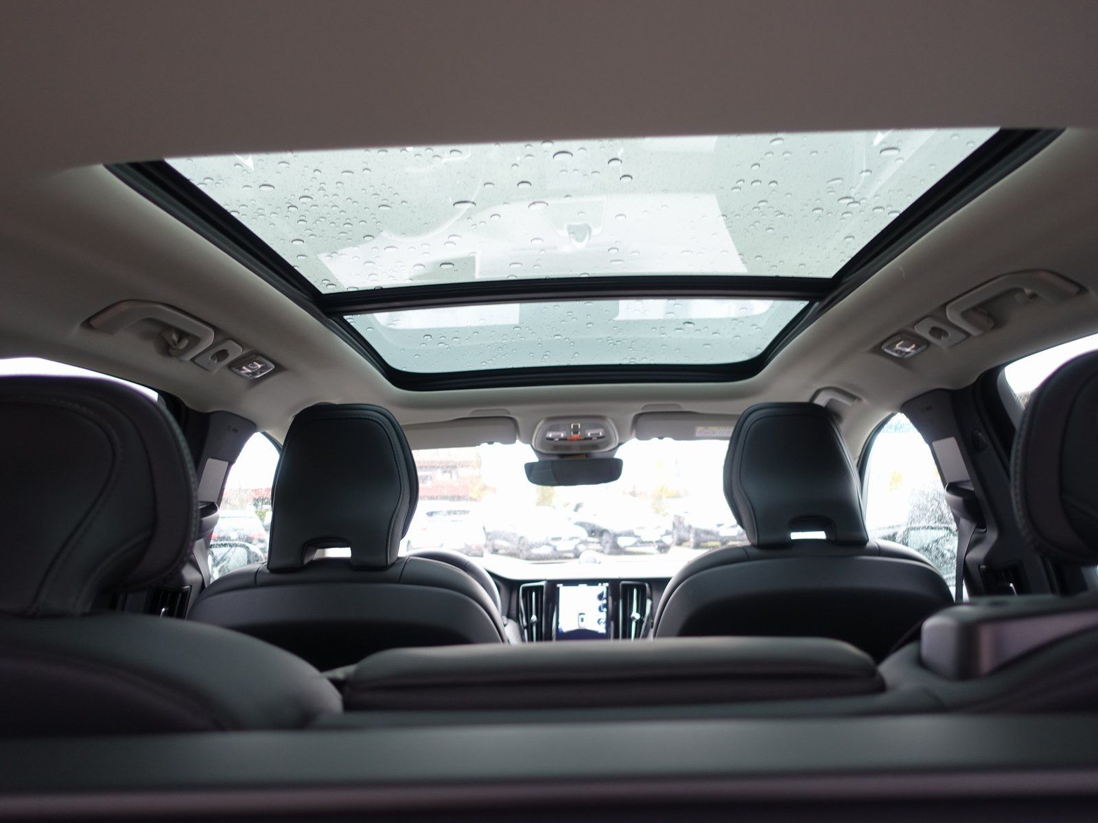 Volvo XC60 Ultra T8 AWD/Massage/Pano/360°/B&W/AHK