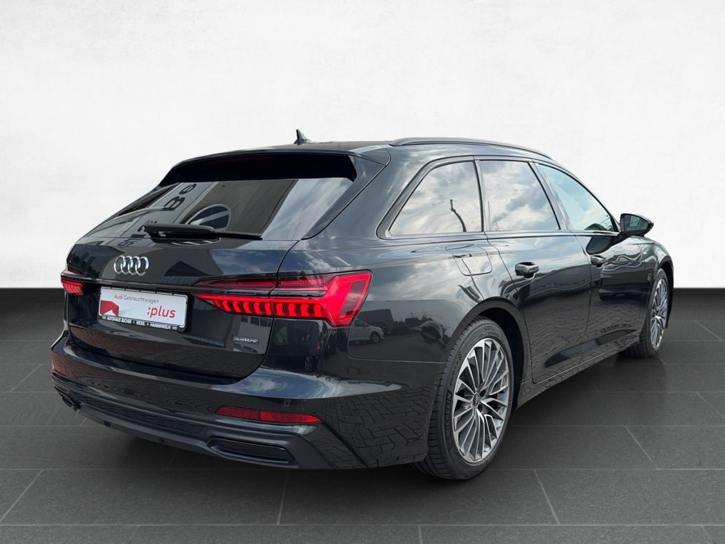 Audi A6 Avant 55 TFSIe quattro S-line - Samsaru's Car Outlet