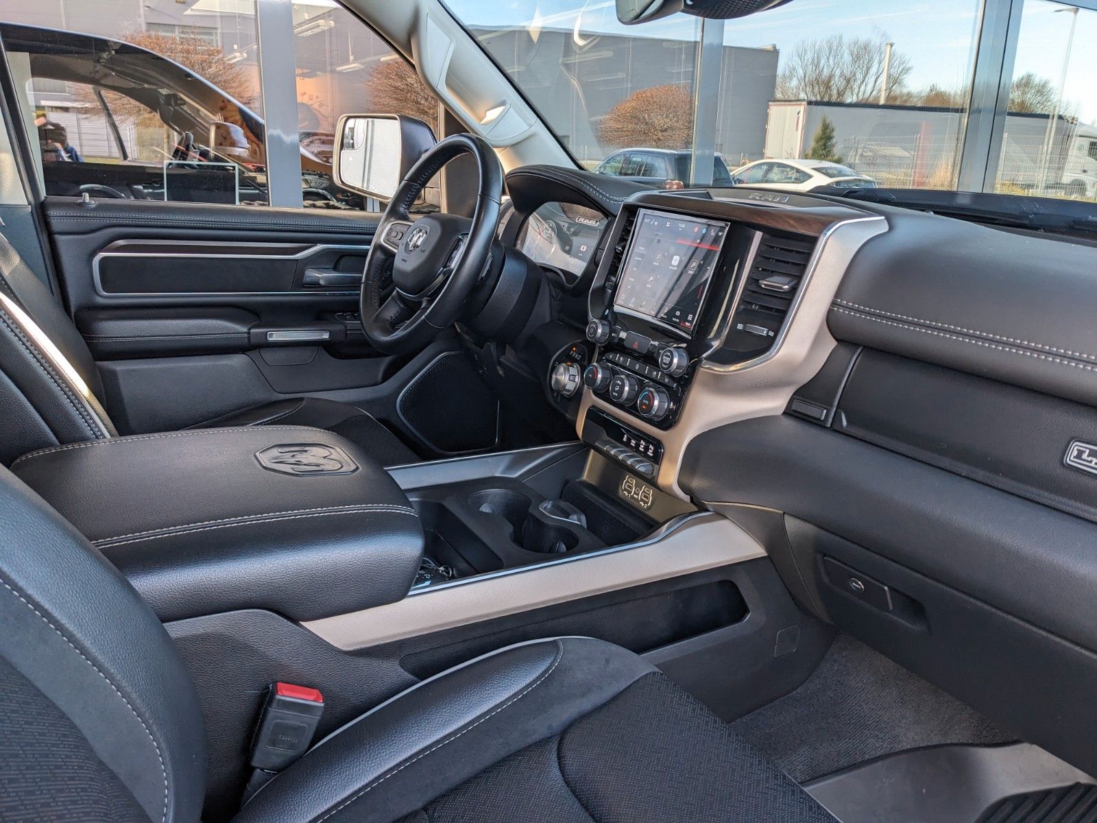 Dodge RAM 1500  Laramie  HEMI 5.7 LPG-Gas E-TORQUE 4x4