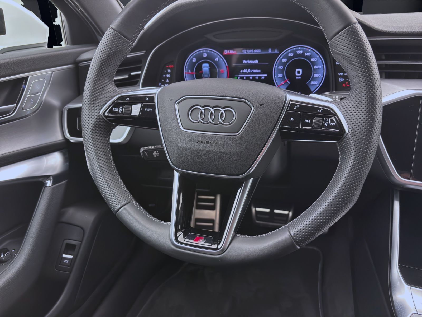 Audi A6 Avant 40 TDI Q S LINE STDHZG AHK MATRIX NAVI+