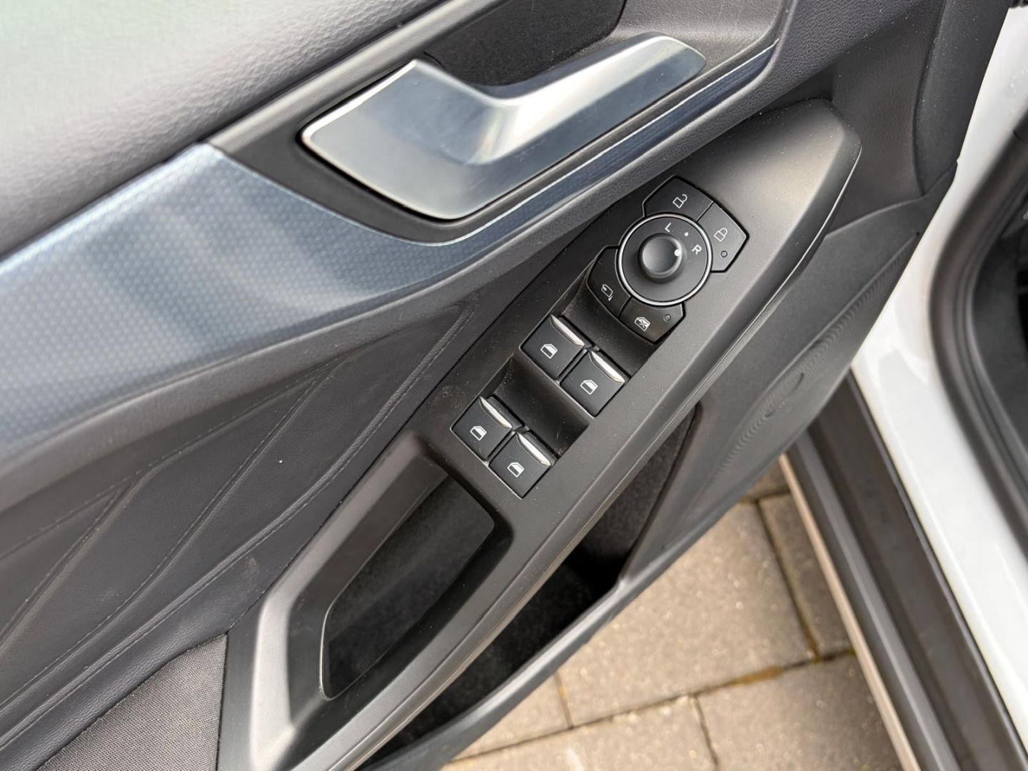 Ford Focus 1.0 Active Eco Automatik Navi LED ACC Appl