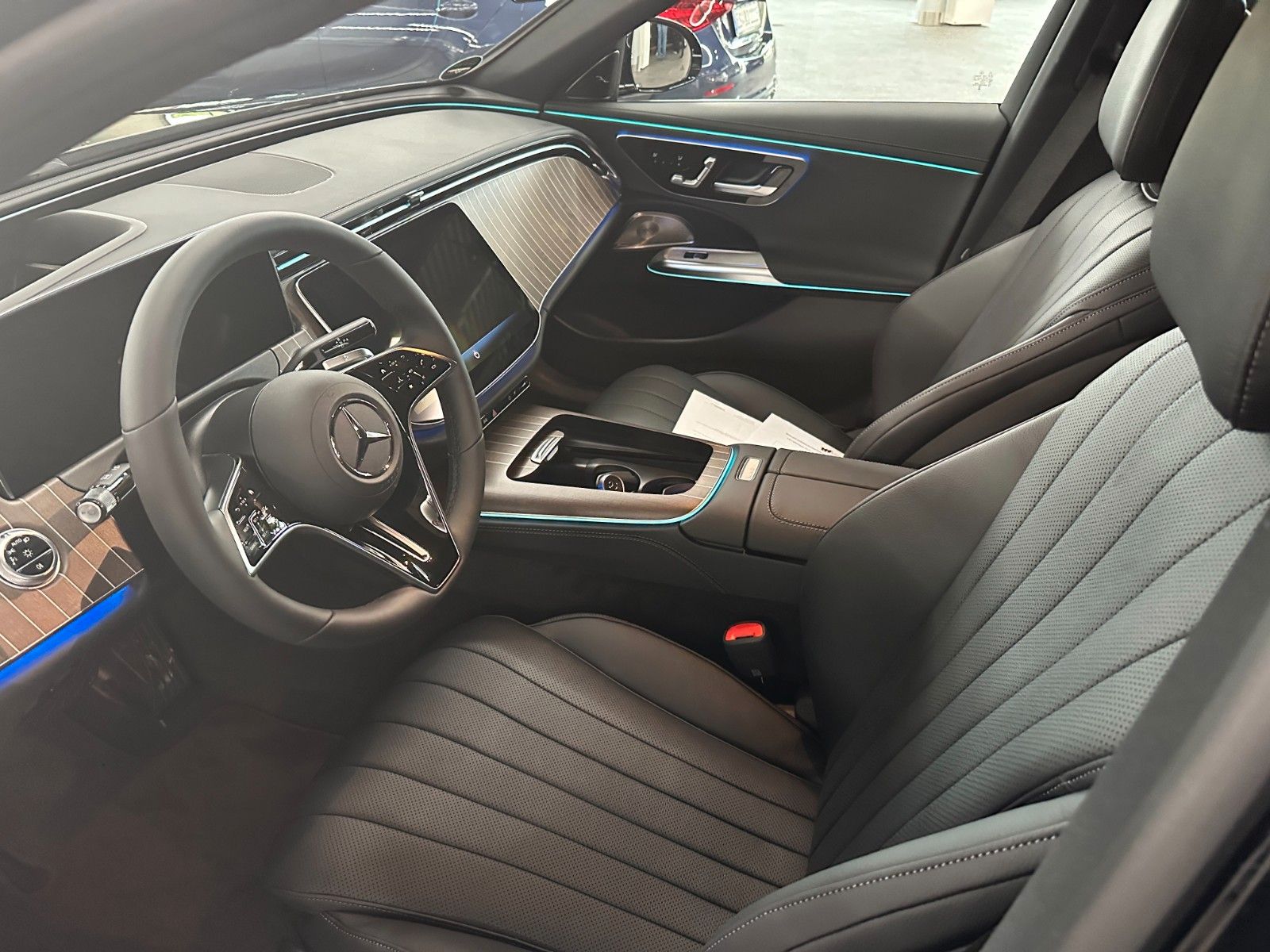 Mercedes-Benz E 300 e Exclusive Premium - Samsaru's Car Outlet
